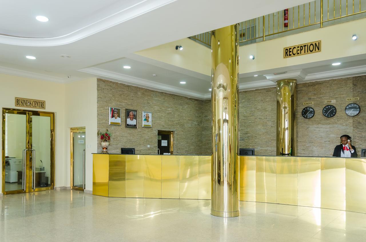 Hotel Reno Αμπούζα Εξωτερικό φωτογραφία