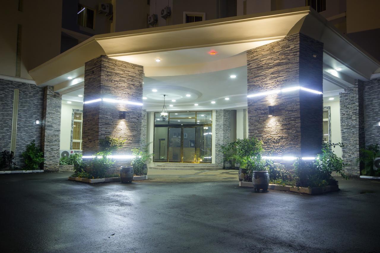 Hotel Reno Αμπούζα Εξωτερικό φωτογραφία