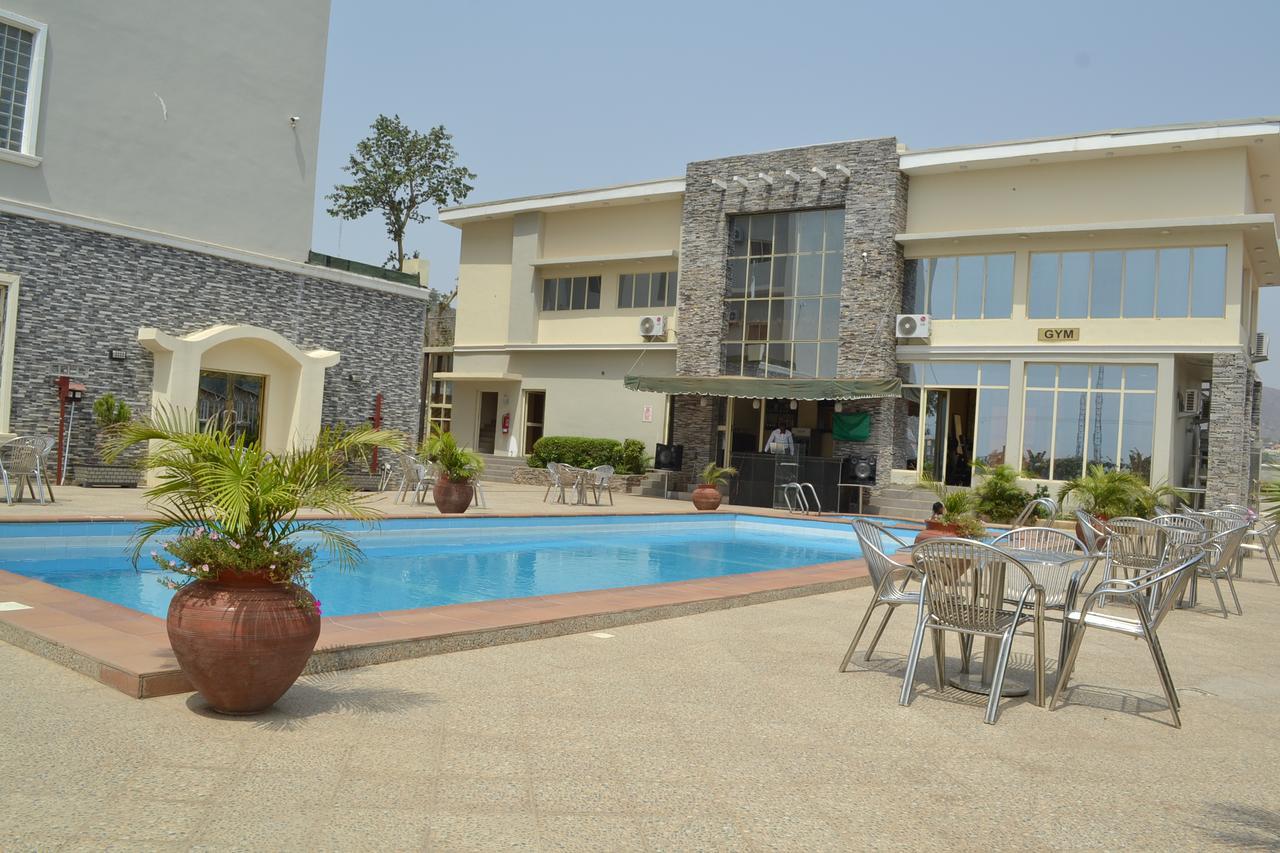 Hotel Reno Αμπούζα Εξωτερικό φωτογραφία
