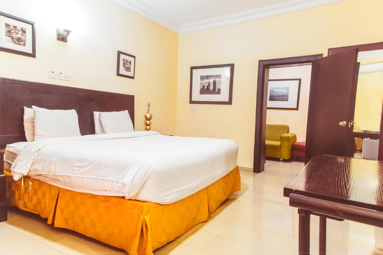 Hotel Reno Αμπούζα Εξωτερικό φωτογραφία